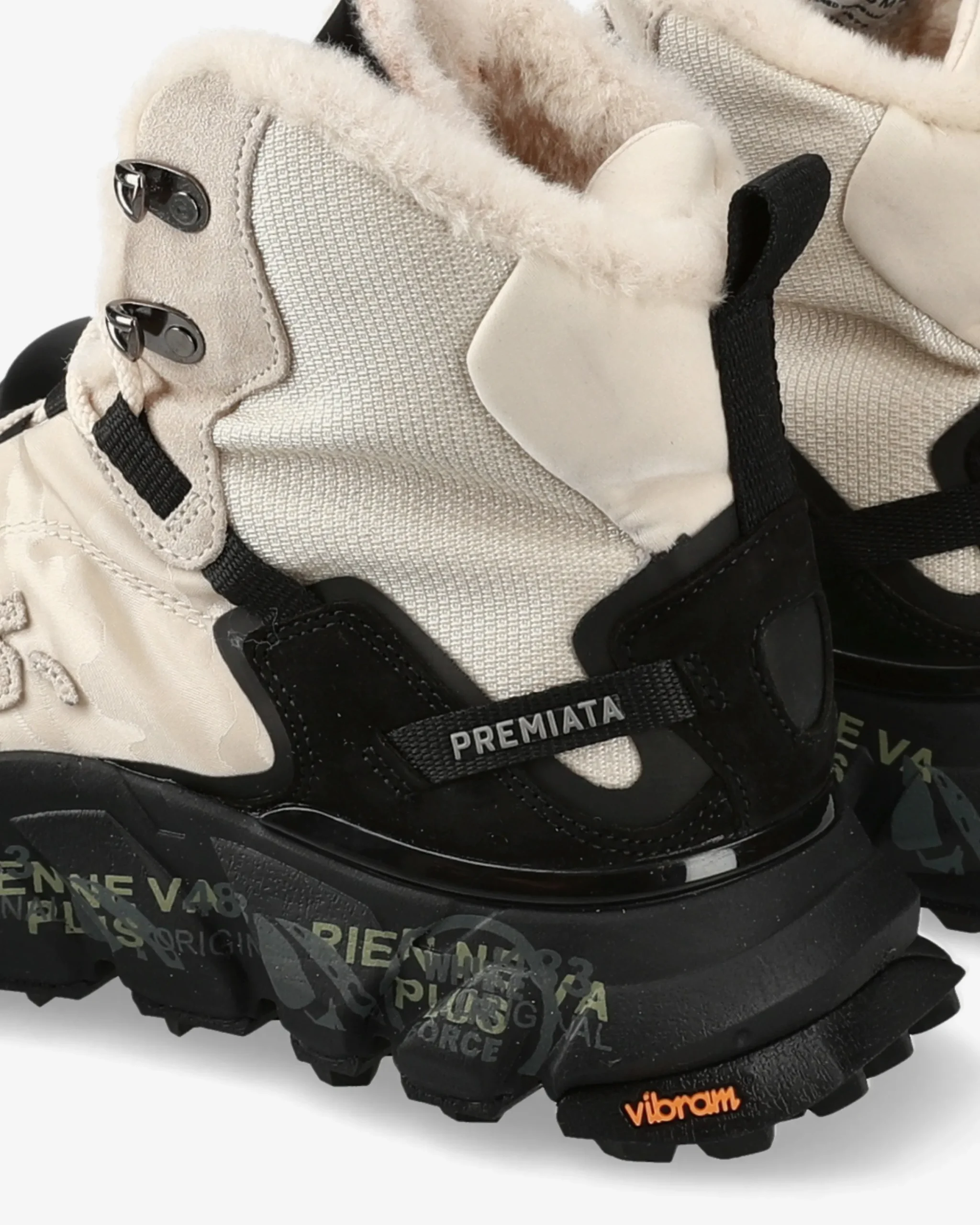 Donna Premiata SAINTCROSSD 378M